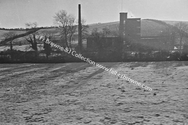 ON THE WAY TO CARRICKMACROSS NEAR DUNDALK ELECTRICITY STATION ?